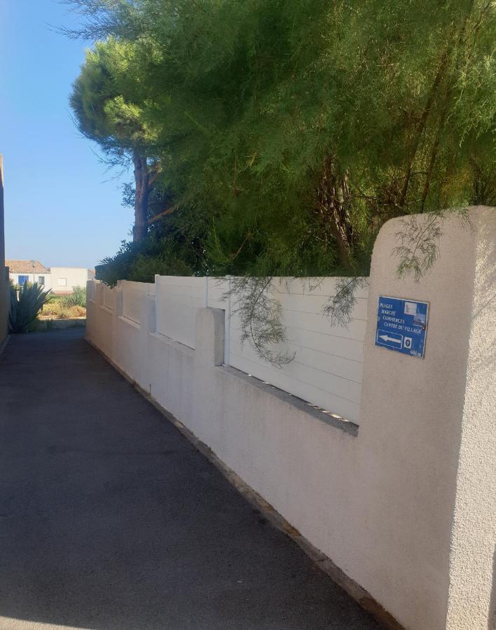 T2 Vue Mer Avec Parking Prive Saint-Pierre-la-Mer  Exterior photo